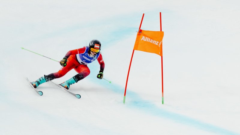 ÖSV Skier Takes a Break
