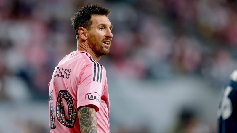 New Coach for Lionel Messi