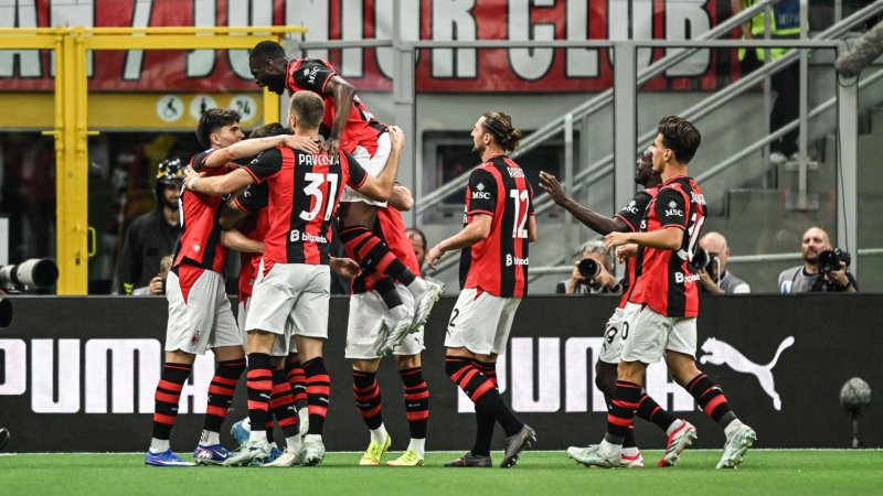 Football Trip to Italy: Experience AC Milan with Ruefa