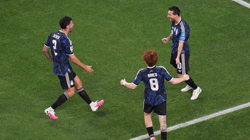 In the Video: Argentina wins as Messi scores again
