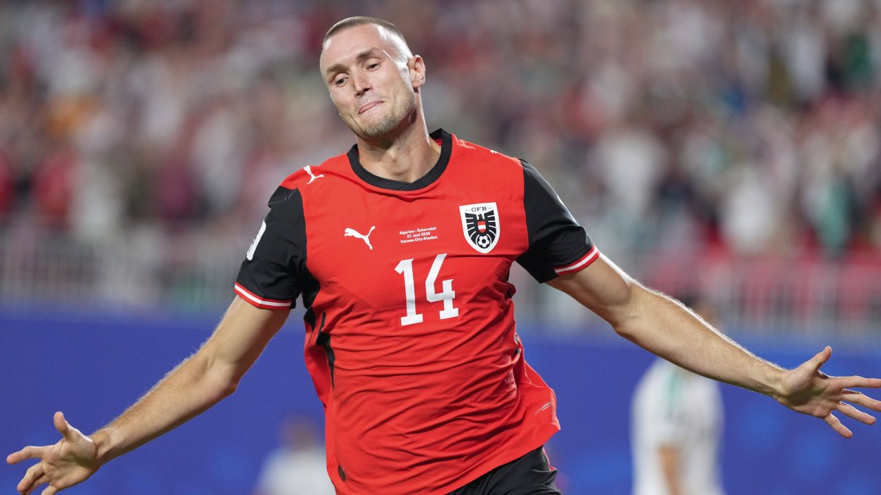 How (un)clear Saša Kalajdžić's future is