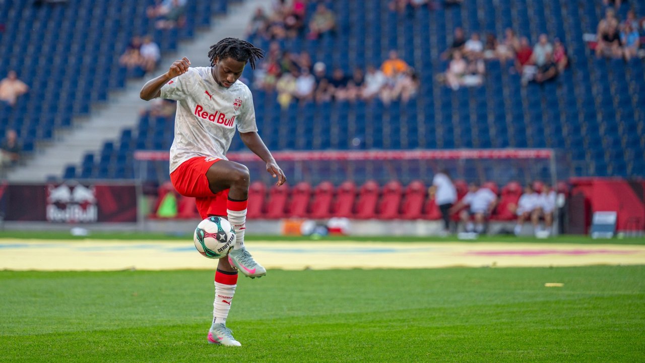 Is Salzburg releasing a player to England?