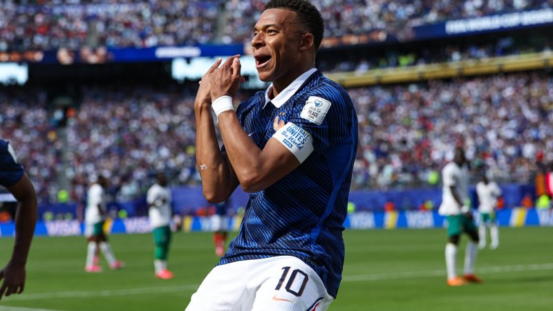 Highlights: France works its magic against Sweden
