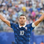 World Cup Update: France Dazzles, Mexico Defeats Ecuador