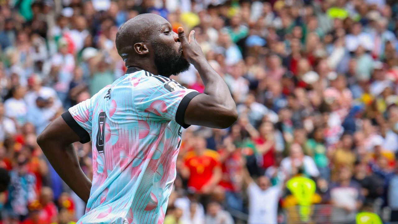 Prominent New Signing! Fenerbahce brings in Belgian star striker