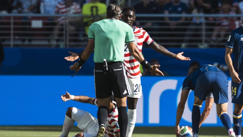 After controversial red card: US top scorer knows his suspension