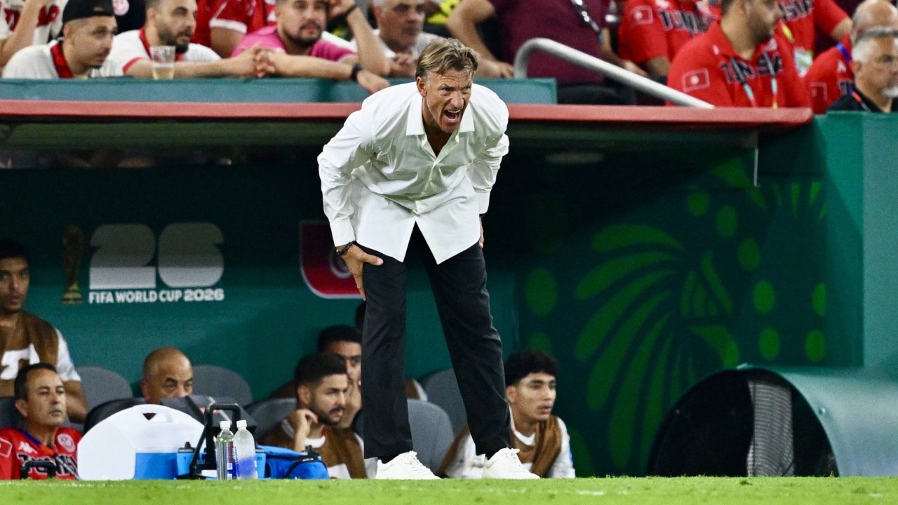 World Cup Update: Head Coach Quits After Just Two Games