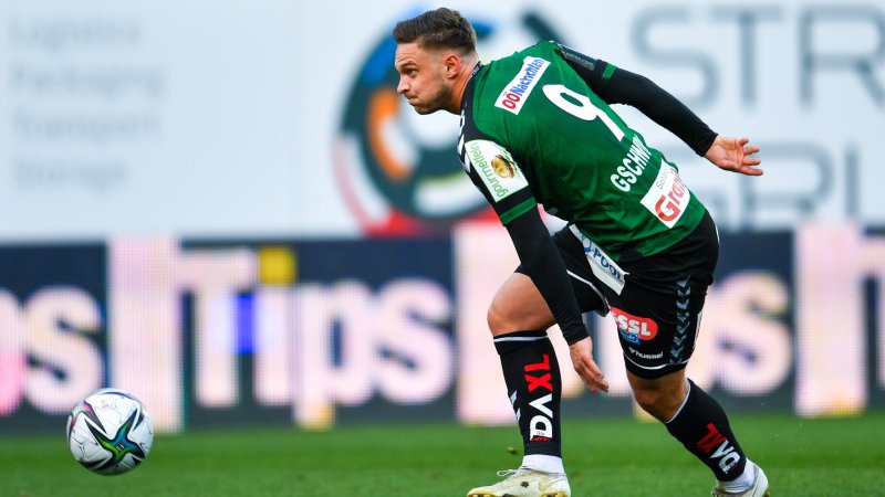 Striker returns to SV Ried