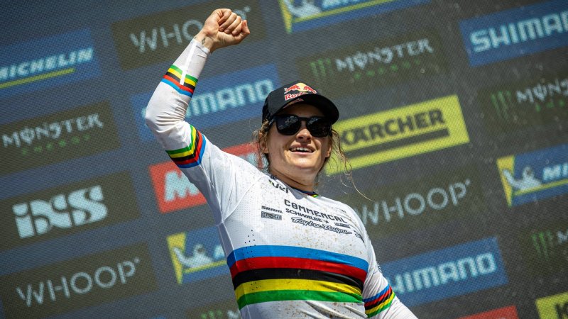 Downhill Ace Höll: "Why do I get less than a man?"