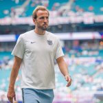 "Tries to get the best out of us" - Kane defends Tuchel