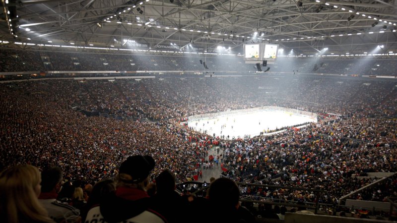 At Schalke! 2027 Ice Hockey World Championship Kicks Off with Open-Air Game