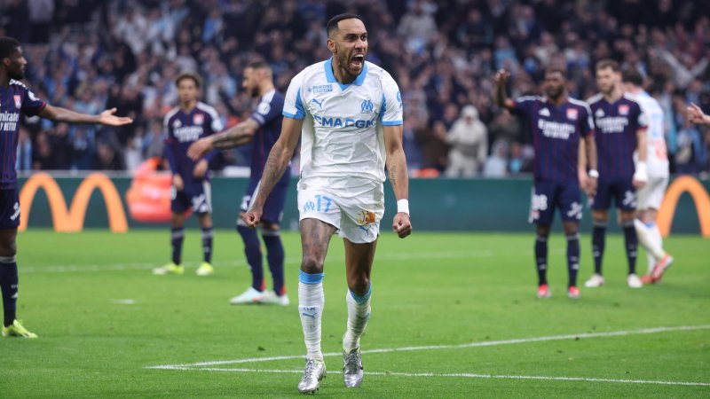 Former Dortmund player Aubameyang set for Spain move