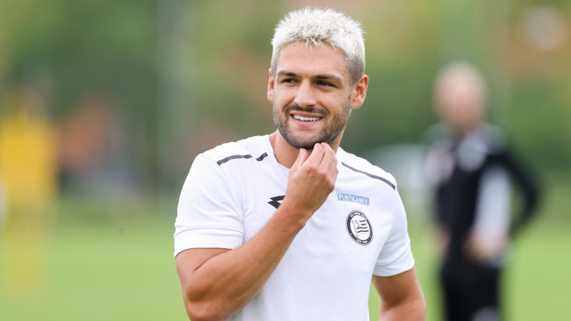 Is Hartberg bringing a former Sturm player on board?