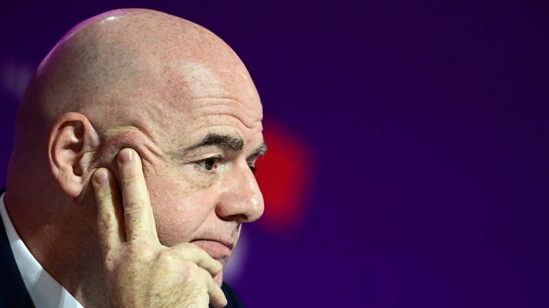 Infantino advisor resigns over FIFA plans