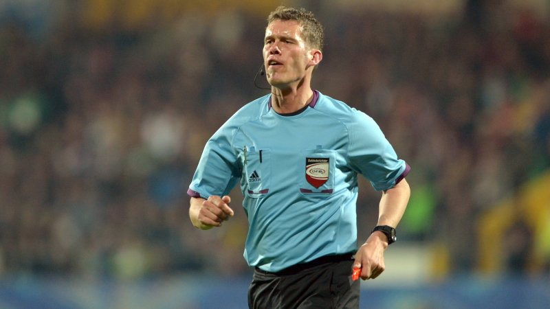 Comeback after 13 Years! Veteran Referee Officiates Cup Clash