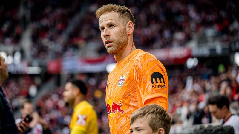 Leipzig goalkeeper Gulacsi set for Spain move