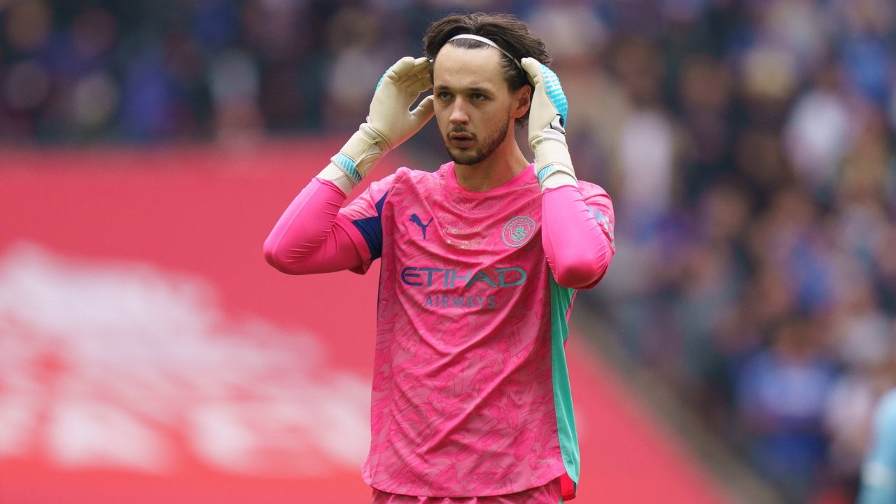 ManCity Goalkeeper Trafford Breaks Transfer Record - Again!