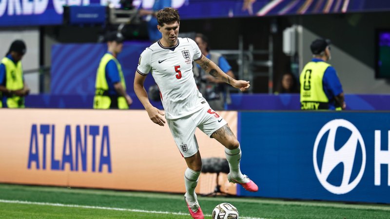 After ten years: England's Stones moves to Serie A