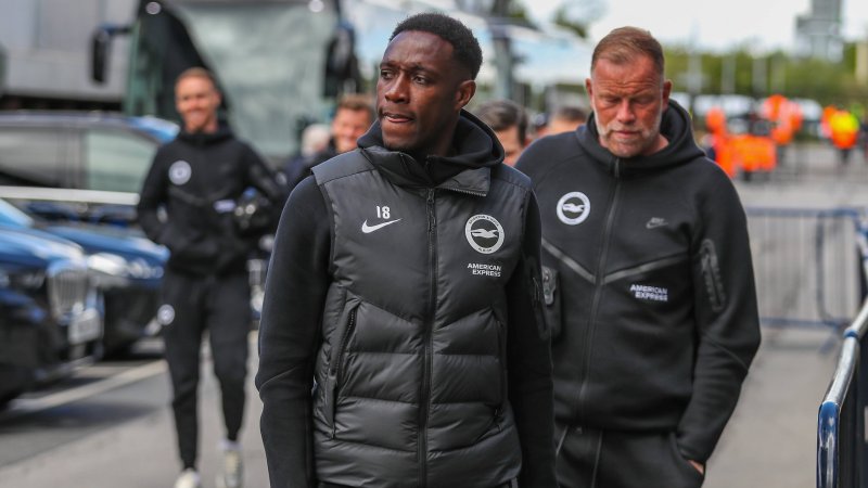 Chelsea sign 42-cap England international