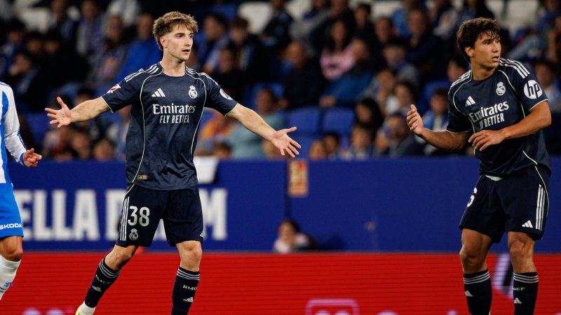 Former Real Coach signs two youngsters