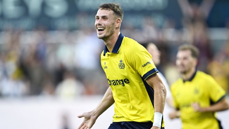 Brace! Florucz keeps Champions League hopes alive
