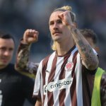 St. Pauli Captain Irvine moves to Japan