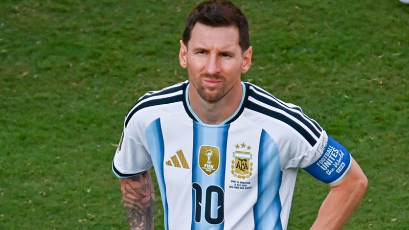 Was also his manager: Lionel Messi mourns his father