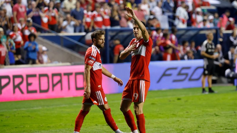 Lewandowski scores again for Chicago Fire