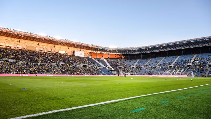 Over 20,000 Fans in "Hell"