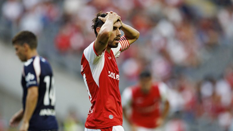 Major Blow for Braga: Captain Misses Playoff against Austria