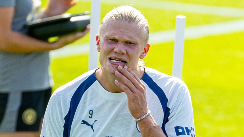 Haaland surprises with new hairstyle before season start
