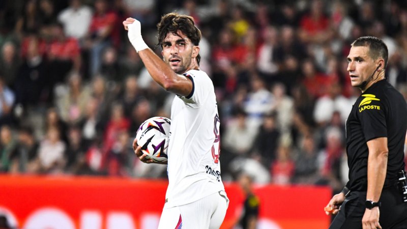 World Champion Duo Rescues PSG from Opening Defeat