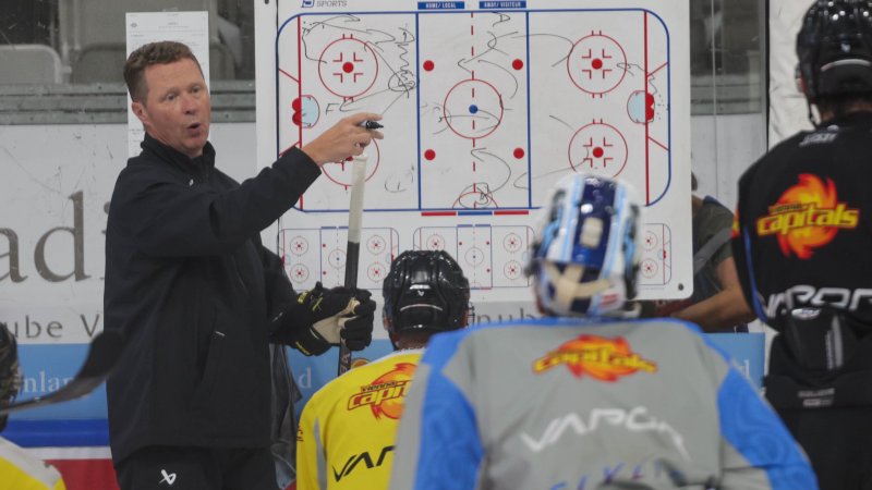 Capitals coach Stewart: "I am the boss, but not a dictator"