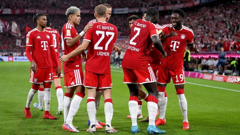 Bayern opens new season with emphatic win against Stuttgart