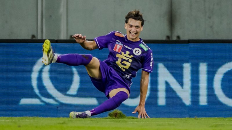Wonder Goal Brace! 19-Year-Old Shines Against Rapid