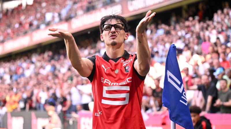 Estéban Lepaul: Father died, club dropped him, today...