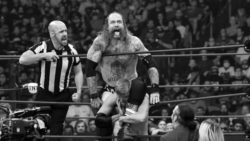 Former AEW Wrestler Dies After Collapsing in Ring