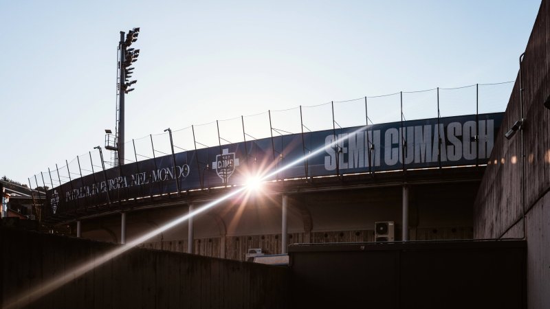 Special Campaign: Como Executives Gift Their Own CL Tickets