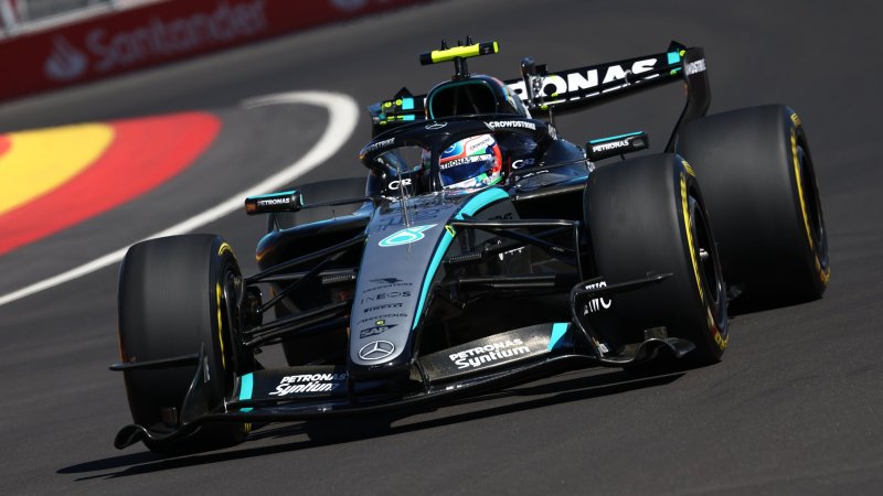 Antonelli Fastest in Final Practice - Hamilton Crashes