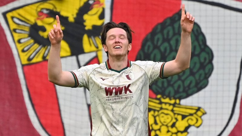 Gregoritsch Breaks Goal Record – Throws Käsekrainer Party