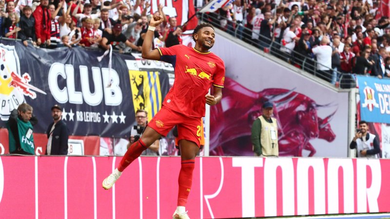 Leipzig routs HSV without Seiwald