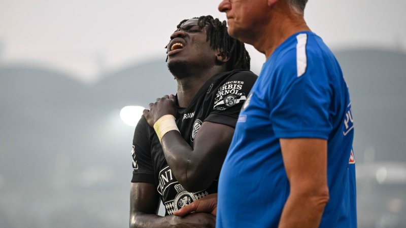 Shoulder surgery forces Sturm attacker into extended break