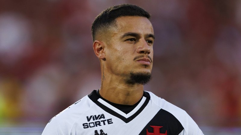 Philippe Coutinho signs with Neymar's club Santos