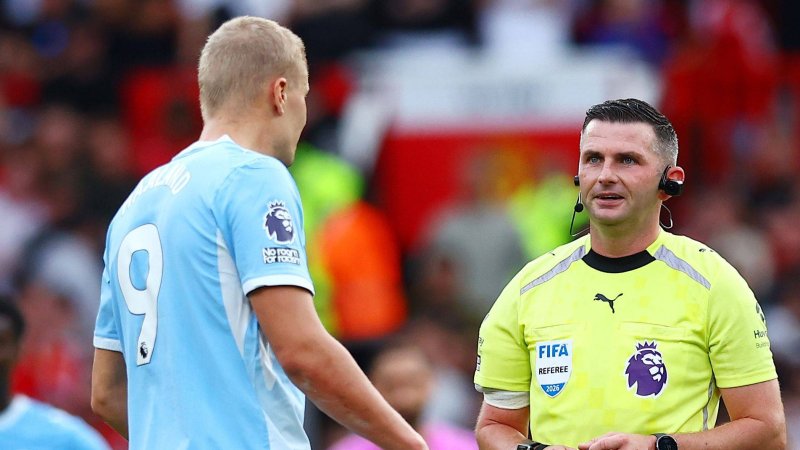Controversial Decision in Manchester Derby: Consequences for VAR Duo