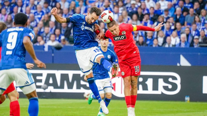 Promoted Elversberg snatch draw at Schalke