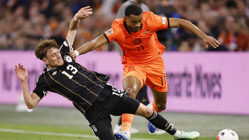 Late Gakpo Volley! Klopp Denied Victory in DFB Debut