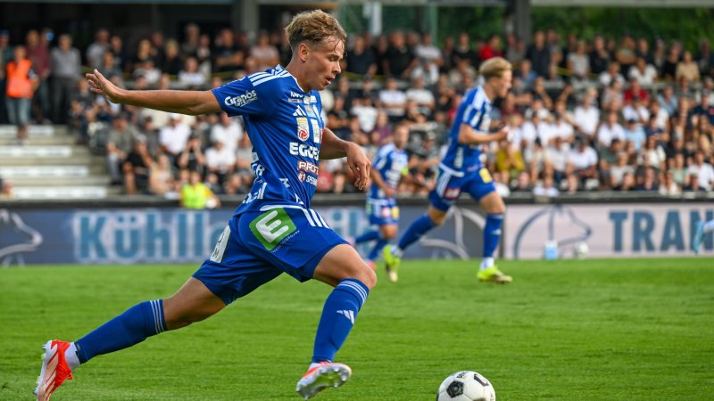 Serious Knee Injury for Hartberg Defender