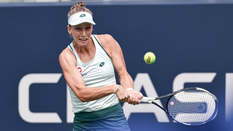 Kraus fights her way into the semifinals of Porto