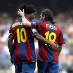 Sneijder Makes Statement: Ronaldinho "Technically Stronger Than Messi"
