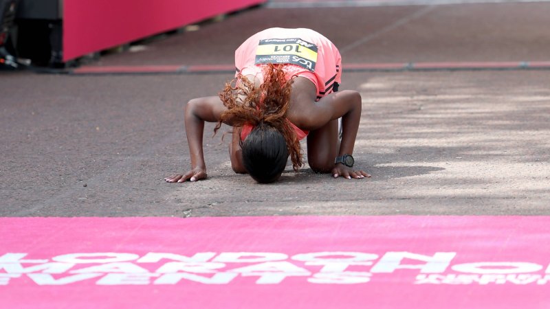 Berlin Marathon: World Record Dream Shatters in Final Kilometers